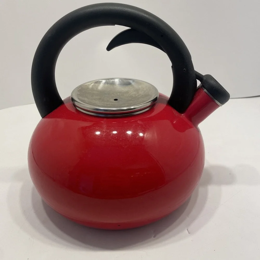 SUR LA TABLE Retro Red Tea Kettle 2 Quarts 1.9 Liters missing lid knob